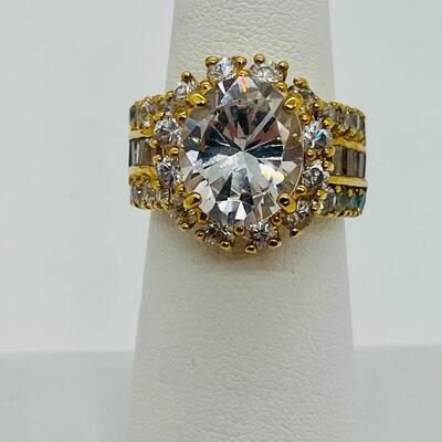 Lot 93:  9.6g 925 Cubic Zirconia Cocktail Ring sz. 5