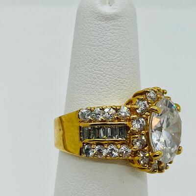 Lot 93:  9.6g 925 Cubic Zirconia Cocktail Ring sz. 5
