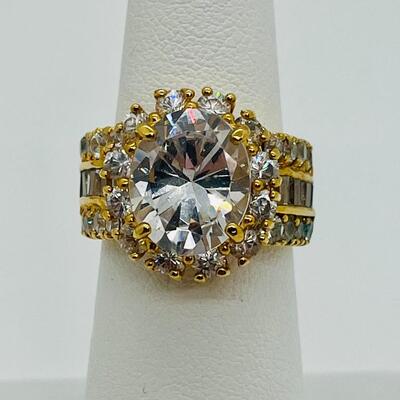 Lot 93:  9.6g 925 Cubic Zirconia Cocktail Ring sz. 5