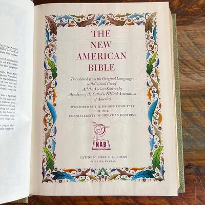 HOLY BIBLE ~ NAB ~ Catholic Heirloom Edition