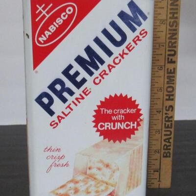 Vintage Premium Saltine Crackers Tin, 1969, 14 Oz
