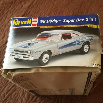 Revell '69 Dodge Super Bee Model Kit