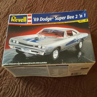 Revell '69 Dodge Super Bee Model Kit