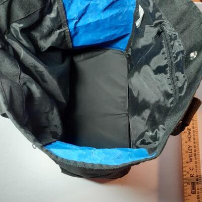 Tote bag with pockets