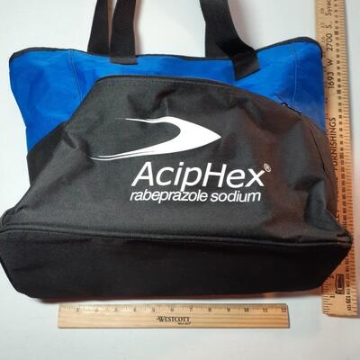Tote bag with pockets