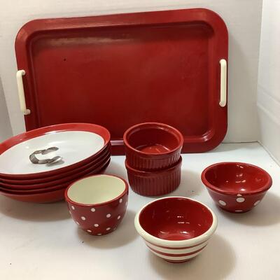 G589 Red Dishes Lot