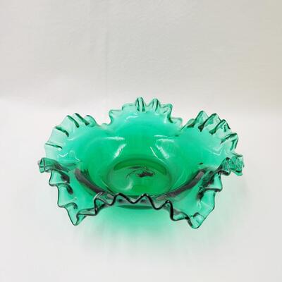 VINTAGE GREEN RUFFLED GLASS BOWL