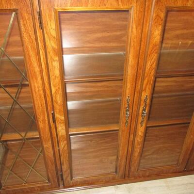 Broyhill China Hutch Top Only