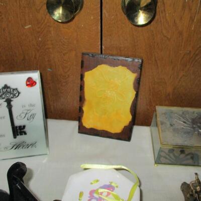 Various Knicknacks