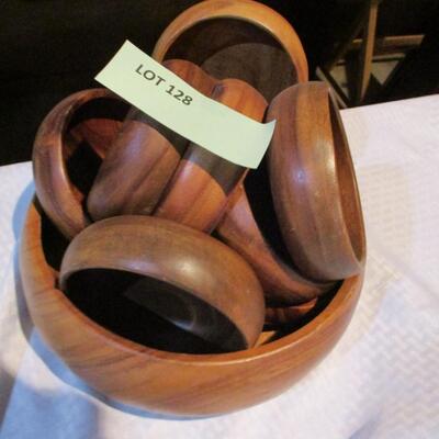 Walnut Salad Bowls