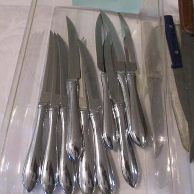 Carvel Hall Knives