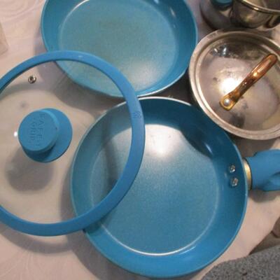 Pots & Skillets