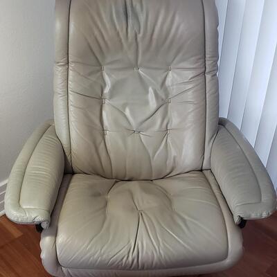 Gray Stressless Recliner with Ottoman
