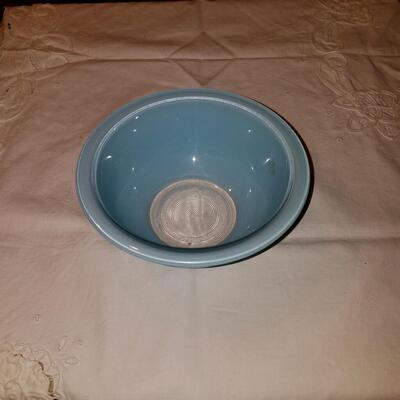 Vintage Pyrex robin egg blue bowl