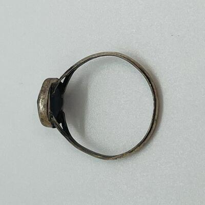 Lot 95 Vintage Sterling ring, Sun & Stars. Sz. 5