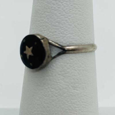 Lot 95 Vintage Sterling ring, Sun & Stars. Sz. 5