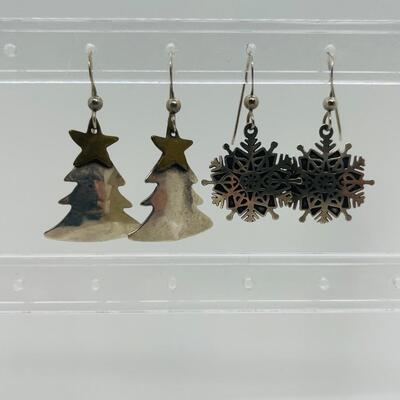Lot 97: Gardella Delightful & Dainty Sterling Christmas Trees and Snowflakes