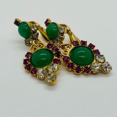 Lot 105: Vintage Faux Jade& Clear/ Pink Rhinestone Crystal Choker, Brooch and Clip-on Earrings Set