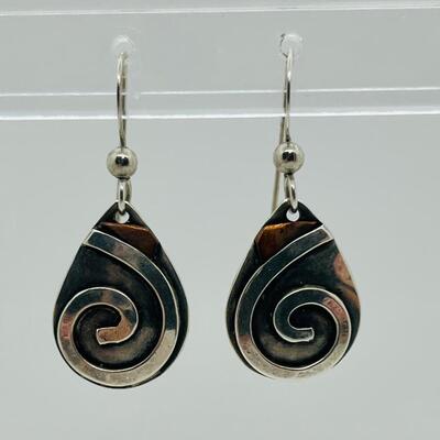 Lot 106: Vintage Gardella Sterling Silver Pierced Earrings