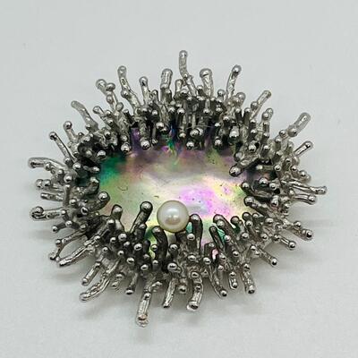 Lot 110: Silver Brooch Textured Frames, Abalone Backdrop, Center-Set Cultured Pearl, Marked 800