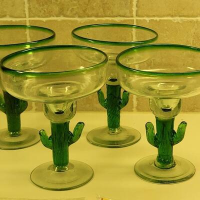 Lot 12: (4) Blown Glass Cactus Margarita Glasses & (2) Vintage Unopened Cactus Garland