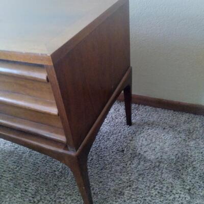 LOT 166  LANE WOODEN SIDE TABLE