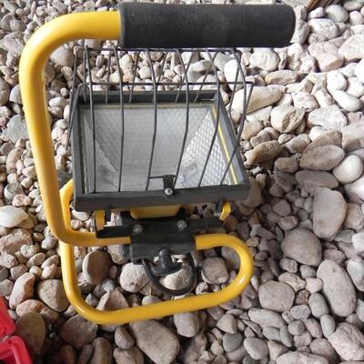 LOT 177  MIDLAND READY RESCUE CB RADIO & WORK LIGHT