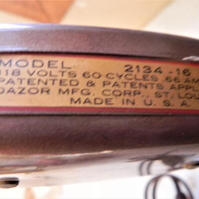 LOT 173  VINTAGE DAZOR FLOATING FIXTURE