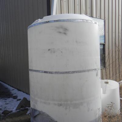 LOT 180  RAINWATER TANK