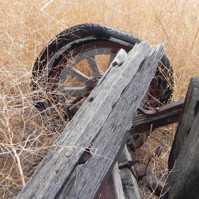 LOT 90  WAGON WHEELS