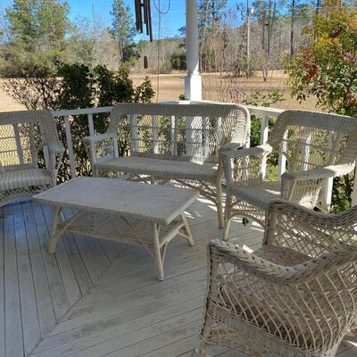 5-piece wicker set