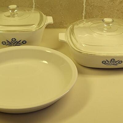 Lot 51: Corning Ware (2) Covered Dishes and a Pie Plate