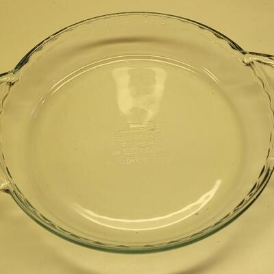 Lot 54: (1) Pyrex Casserole Dish and (2) Anchor Pie Plates
