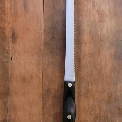 Lot 72: CUTCO (1724) Serrated Bread Knife