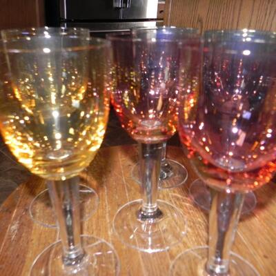 LOT 185  VINTAGE WINE GLASSES