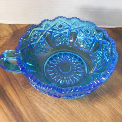 LOT 30 VINTAGE BLUE VASE AND DISH