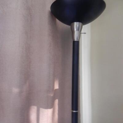 LOT 202  LEATHER RECLINER AND BLACK FLOOR LAMP