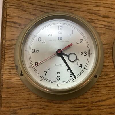 C - 632. Bey-Berkeley International Quartz/Barometer & Clock