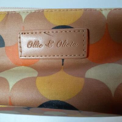 Ollie and olivia vintage makeup case