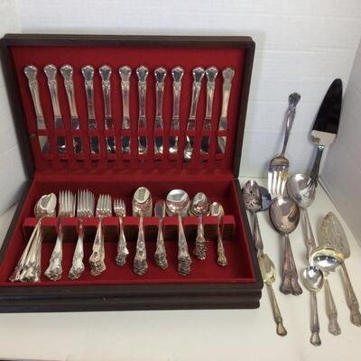 B684 Old Company Silver Plated Flatware Set with Case