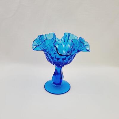 VINTAGE BLUE RUFFLED GLASS DECOR