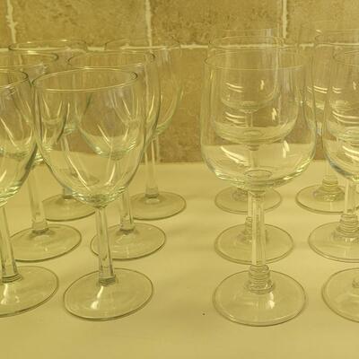 Lot 93: Set of White & Red Wine Glasses