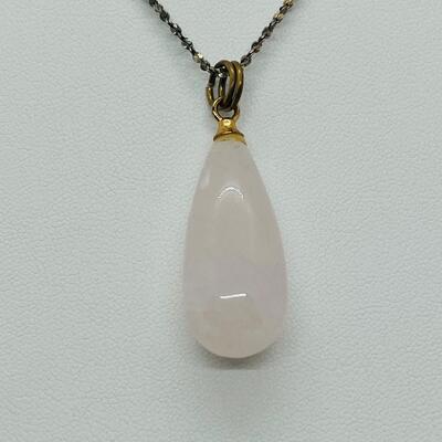 Lot 113: Vintage Rose Quartz Teardrop Pendant