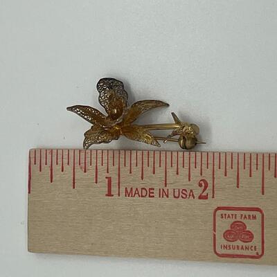 Lot 121: Krementz Two-Tone Flower Pin, 925 Bow with CZ's and More