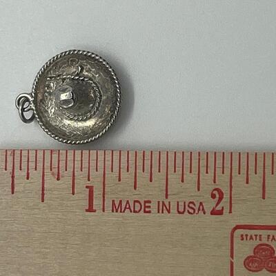Lot 123: 925 Mexico Sombrero Pendant/Charm & 925 Mexico Halloween Trick-or-Treaters Pendant/Brooch