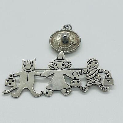 Lot 123: 925 Mexico Sombrero Pendant/Charm & 925 Mexico Halloween Trick-or-Treaters Pendant/Brooch