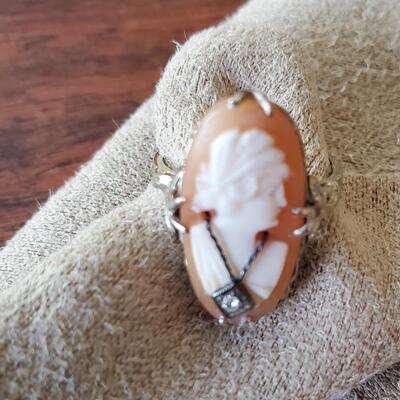 Cameo Ring - Vintage Art Deco