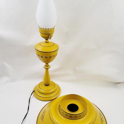 VINTAGE YELLOW W/ BLACK TOLEWARE TABLE LAMP - METAL BODY & SHADE