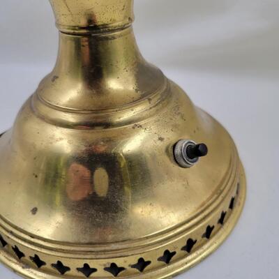 RAYO OIL LAMP CONVERTED TO ELECTRIC WITH BEAUTIFUL PAINTED GLASS SHADE