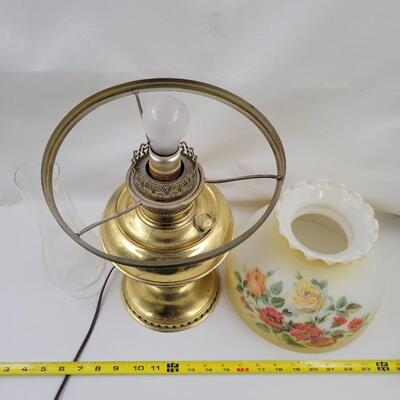 RAYO OIL LAMP CONVERTED TO ELECTRIC WITH BEAUTIFUL PAINTED GLASS SHADE